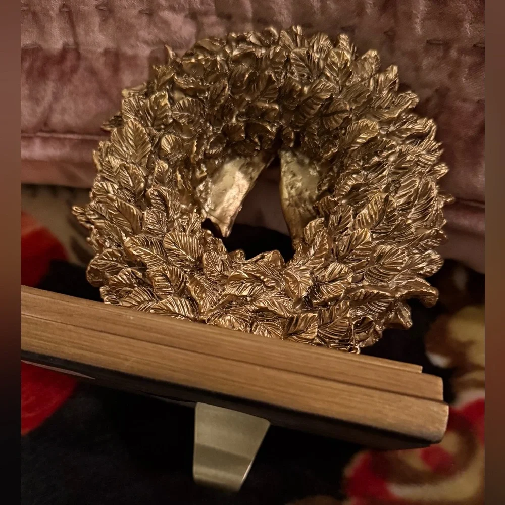 Anthropologie Gold Holiday Wreath Stocking Hanger